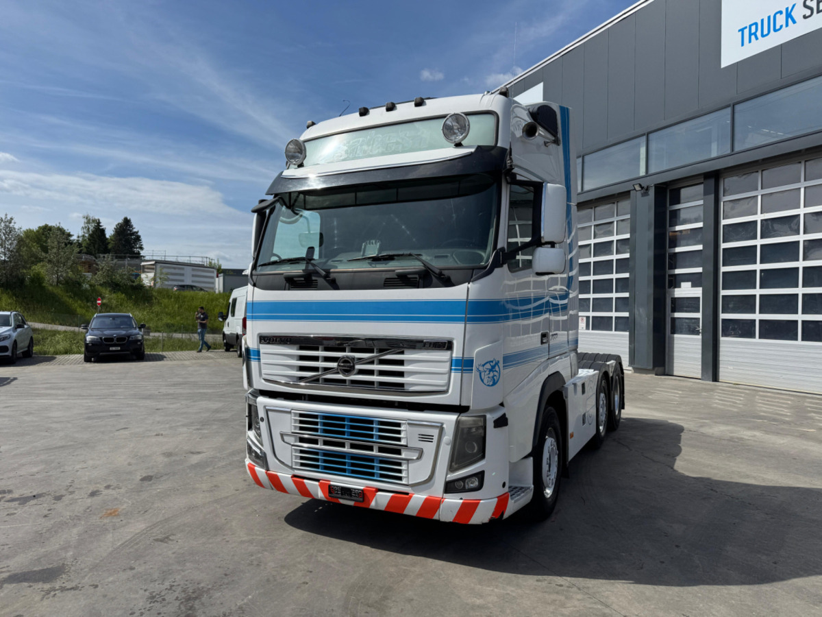 VOLVO FH16-750 6x2 - Vilcējs: foto 1 VOLVO FH16-750 6x2 - Vilcējs: foto 1