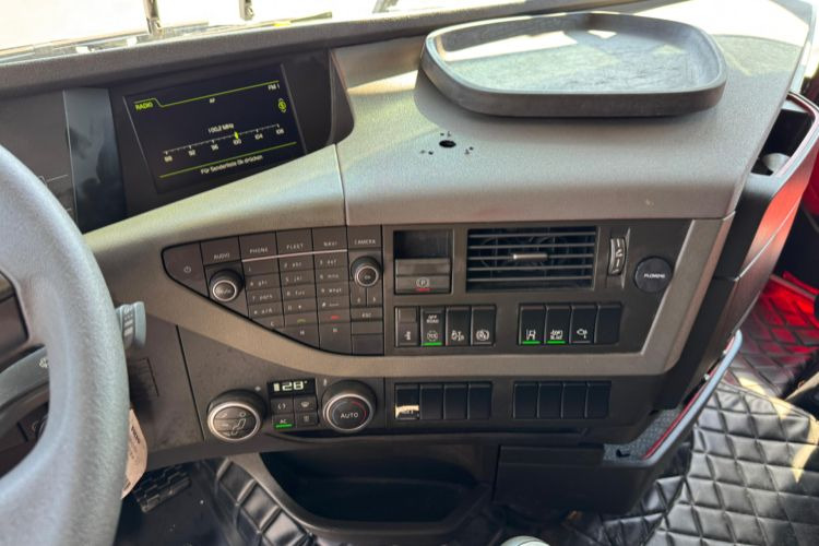 Vilcējs Volvo FH-500 4x2T Hydraulik: foto 16