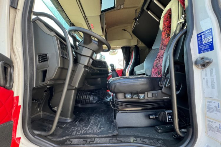 Vilcējs Volvo FH-500 4x2T Hydraulik: foto 12