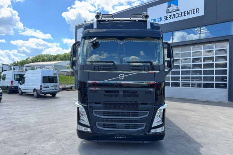 Volvo FH-540 6x2 - Kravas automašīna ar tentu: foto 2 Volvo FH-540 6x2 - Kravas automašīna ar tentu: foto 2