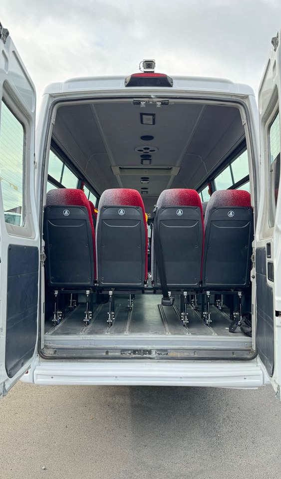 Irisbus Iveco Daily / 23 miejsca / Cena 87000 zł netto - Mikroautobuss, Pasažieru furgons: foto 5 Irisbus Iveco Daily / 23 miejsca / Cena 87000 zł netto - Mikroautobuss, Pasažieru furgons: foto 5