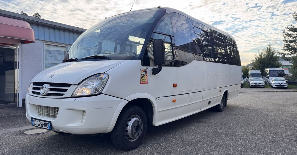 Iveco Wing /34 miejsca /mały przebieg /Cena:109000 zł netto - Mikroautobuss, Pasažieru furgons: foto 4 Iveco Wing /34 miejsca /mały przebieg /Cena:109000 zł netto - Mikroautobuss, Pasažieru furgons: foto 4