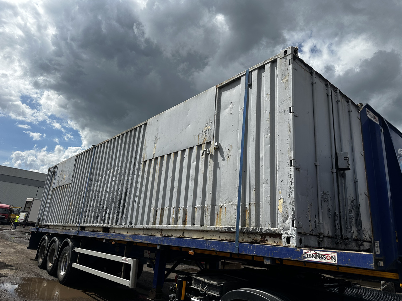 40' SHIPPING CONTAINER - Celtniecības maisītājs: foto 1 40' SHIPPING CONTAINER - Celtniecības maisītājs: foto 1