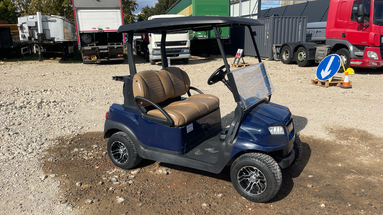 BRADSHAW CLUB CAR - Golfa mašīna: foto 1 BRADSHAW CLUB CAR - Golfa mašīna: foto 1