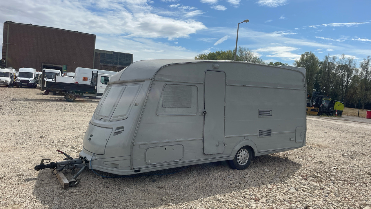 CATERING CARAVAN  - Celtniecības maisītājs: foto 1 CATERING CARAVAN  - Celtniecības maisītājs: foto 1