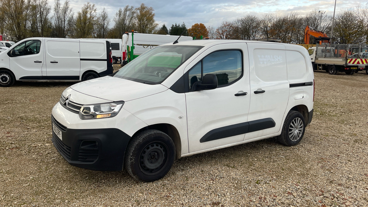 CITROEN BERLINGO 650 1.5 BLUEHDI 75PS - Mazs furgons: foto 2 CITROEN BERLINGO 650 1.5 BLUEHDI 75PS - Mazs furgons: foto 2