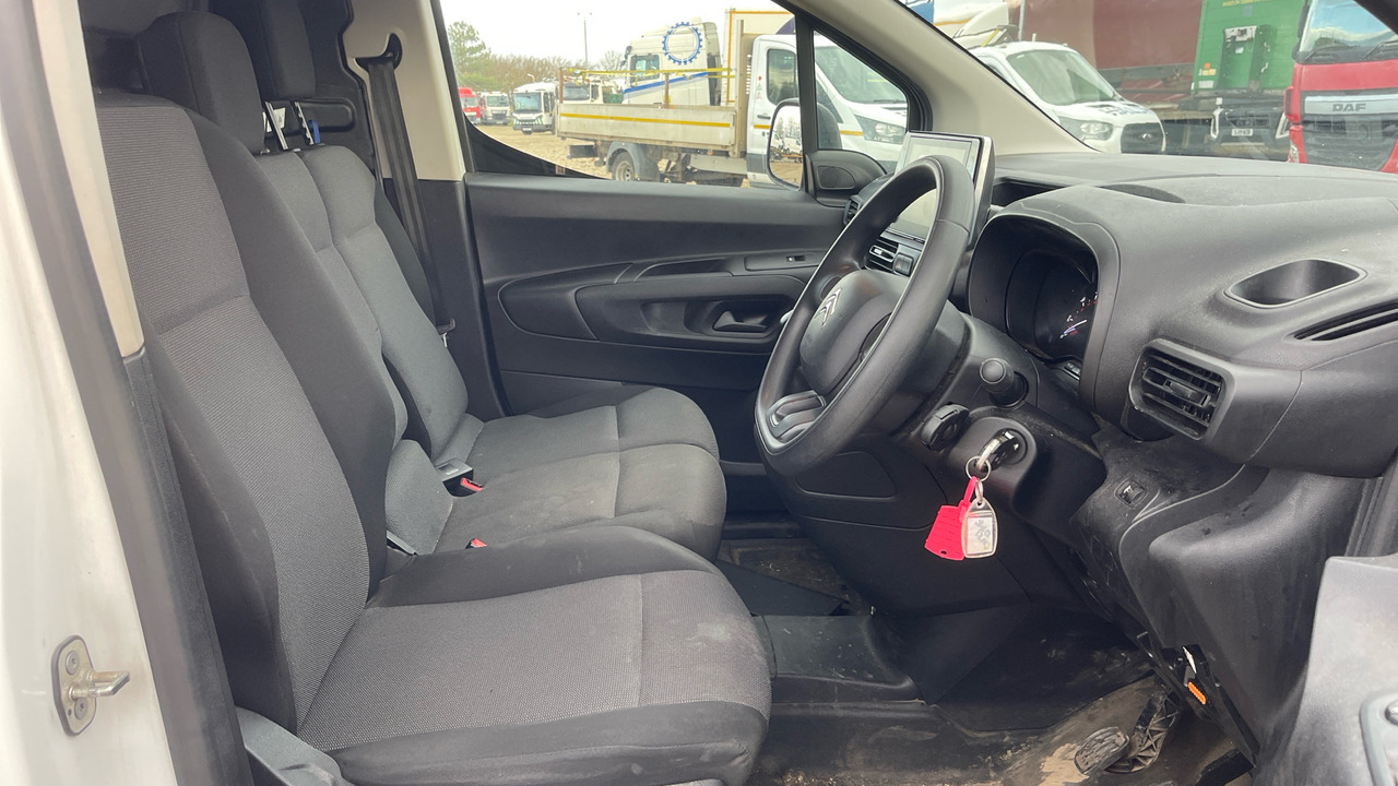 CITROEN BERLINGO 650 1.5 BLUEHDI 75PS - Mazs furgons: foto 5 CITROEN BERLINGO 650 1.5 BLUEHDI 75PS - Mazs furgons: foto 5