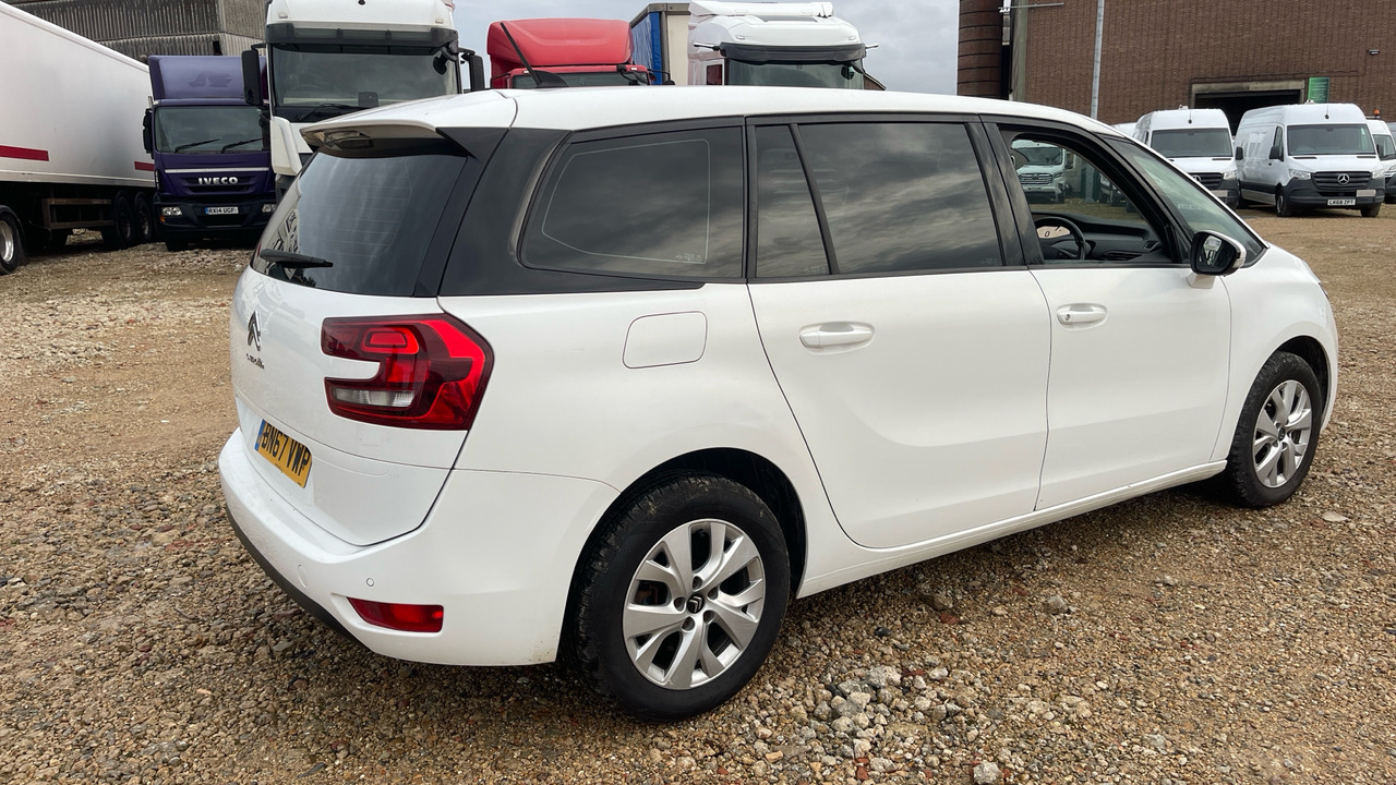 CITROEN GRAND C4 PICASSO 1.6 BLUE HDI 100PS - Vieglā automašīna: foto 4 CITROEN GRAND C4 PICASSO 1.6 BLUE HDI 100PS - Vieglā automašīna: foto 4