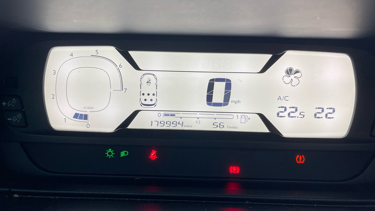 Vieglā automašīna CITROEN GRAND C4 PICASSO 1.6 BLUE HDI 100PS: foto 6 Vieglā automašīna CITROEN GRAND C4 PICASSO 1.6 BLUE HDI 100PS: foto 6