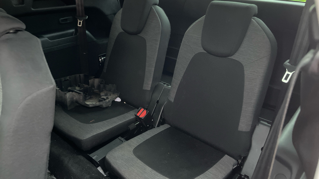 Vieglā automašīna CITROEN GRAND C4 PICASSO 1.6 BLUE HDI 100PS: foto 16 Vieglā automašīna CITROEN GRAND C4 PICASSO 1.6 BLUE HDI 100PS: foto 16