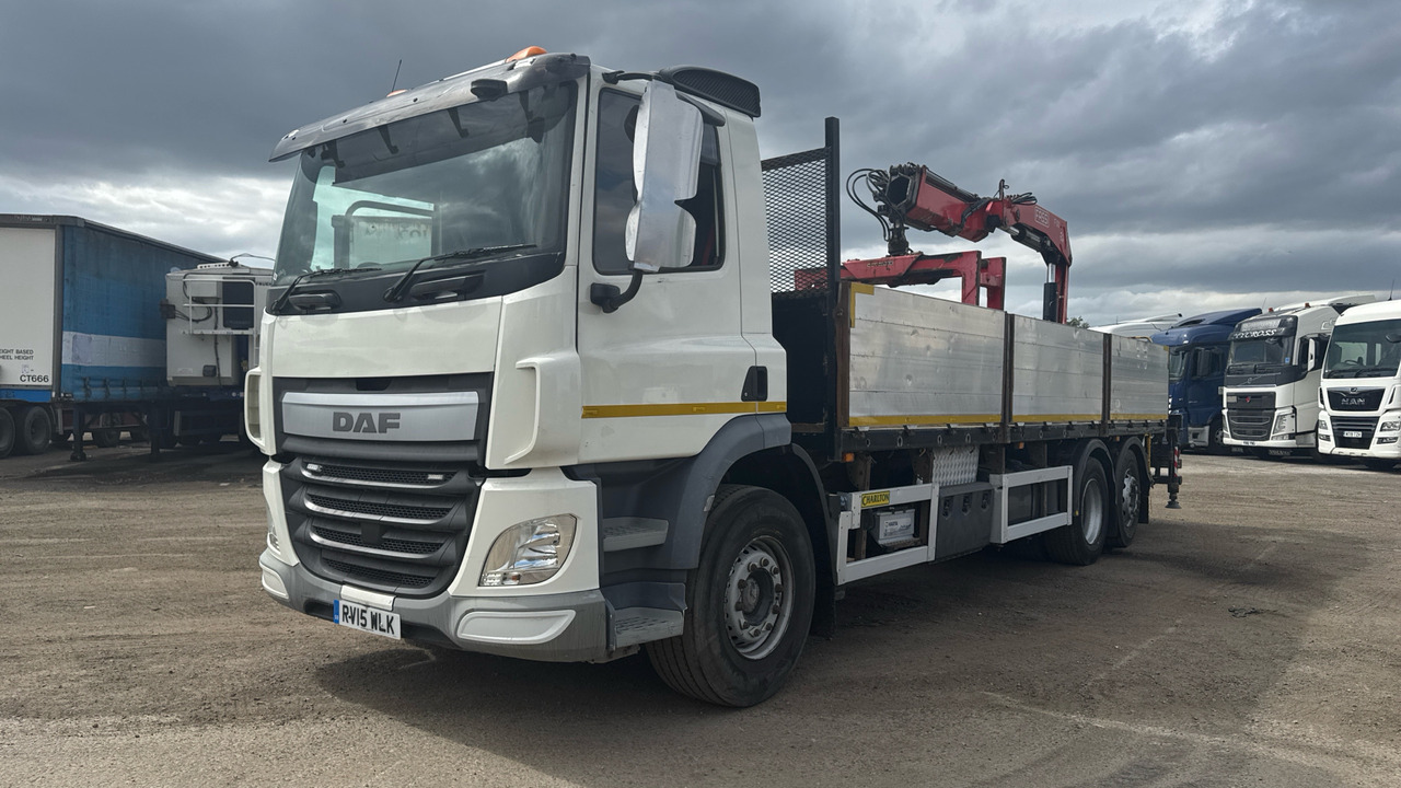 DAF CF 330 - Bortu kravas automašīna/ Platforma, Kravas auto ar manipulatoru: foto 2 DAF CF 330 - Bortu kravas automašīna/ Platforma, Kravas auto ar manipulatoru: foto 2