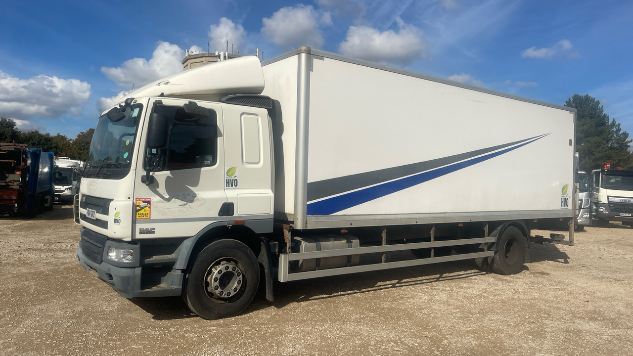 DAF CF 65.220 - Kravas automašīna ar slēgto virsbūvi: foto 2 DAF CF 65.220 - Kravas automašīna ar slēgto virsbūvi: foto 2