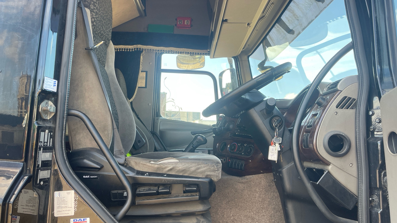 DAF CF 75.310 - Kravas automašīna ar slēgto virsbūvi: foto 5 DAF CF 75.310 - Kravas automašīna ar slēgto virsbūvi: foto 5