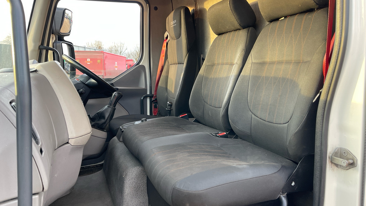 Bortu kravas automašīna/ Platforma DAF LF 180: foto 16