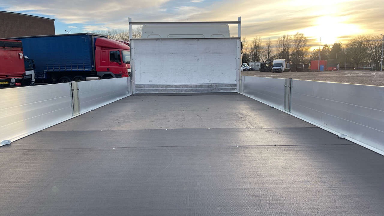 Bortu kravas automašīna/ Platforma DAF LF 180: foto 14