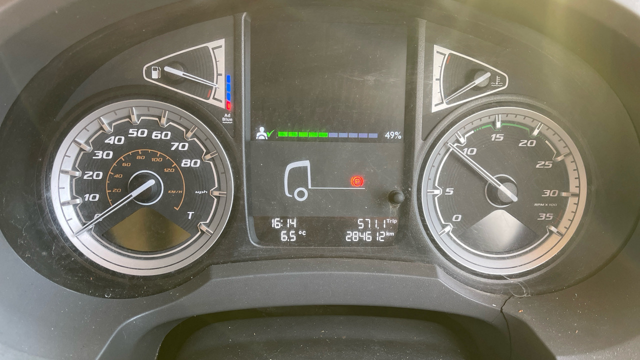 Bortu kravas automašīna/ Platforma DAF LF 180: foto 18