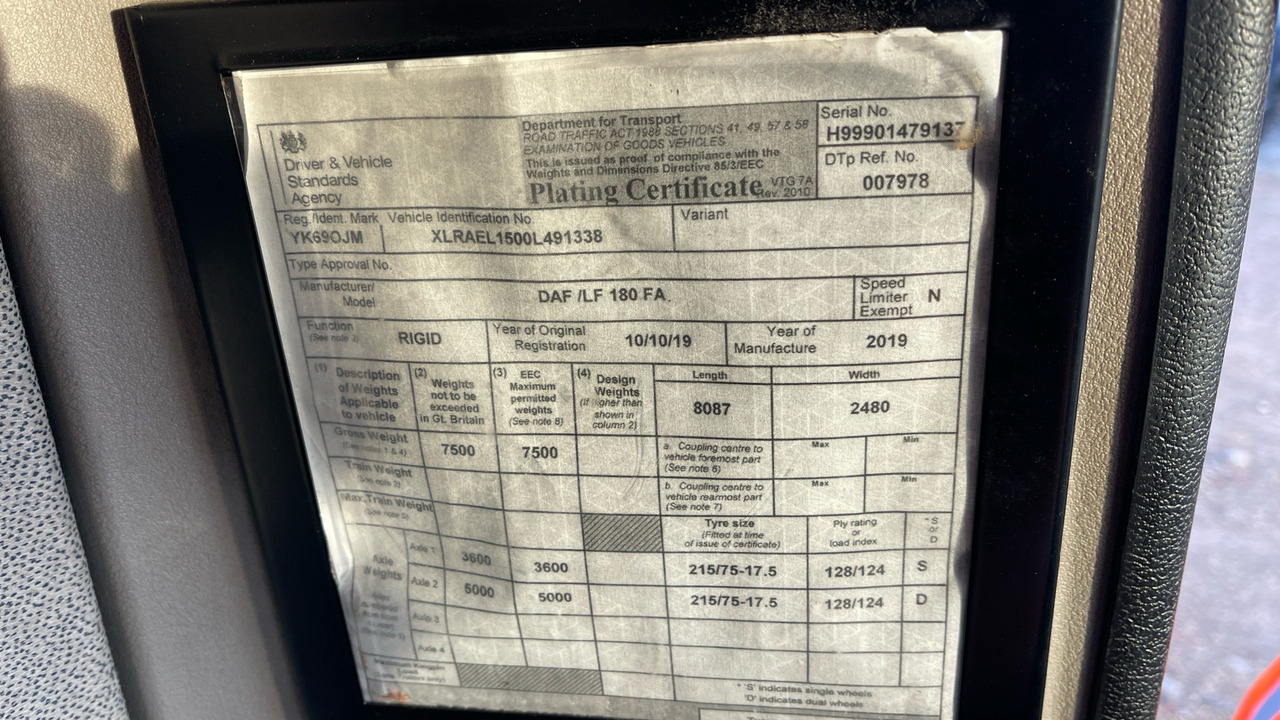 Bortu kravas automašīna/ Platforma DAF LF 180: foto 11