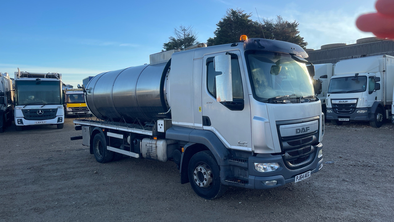 DAF LF 210 - Autocisterna: foto 1 DAF LF 210 - Autocisterna: foto 1
