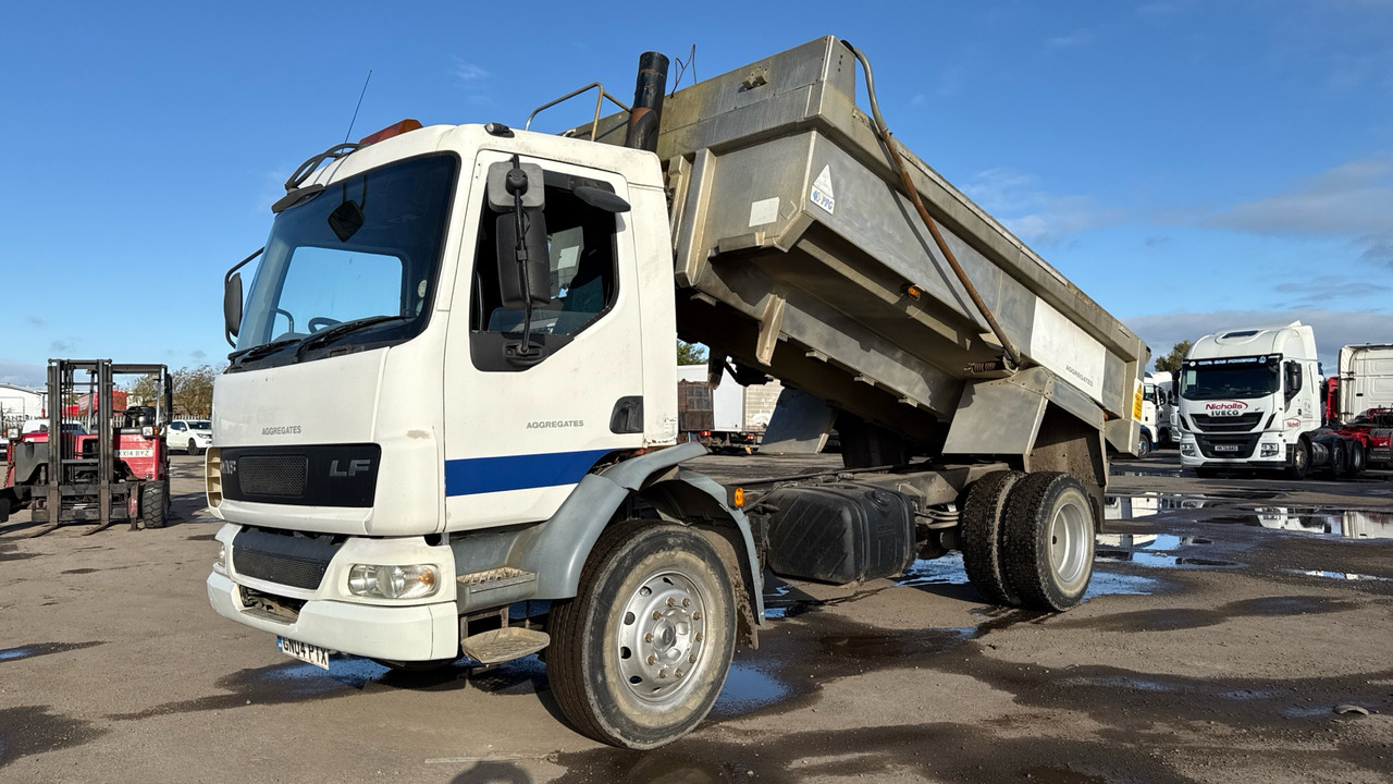 DAF LF 55.220 - Kravas automašīna pašizgāzējs: foto 2 DAF LF 55.220 - Kravas automašīna pašizgāzējs: foto 2