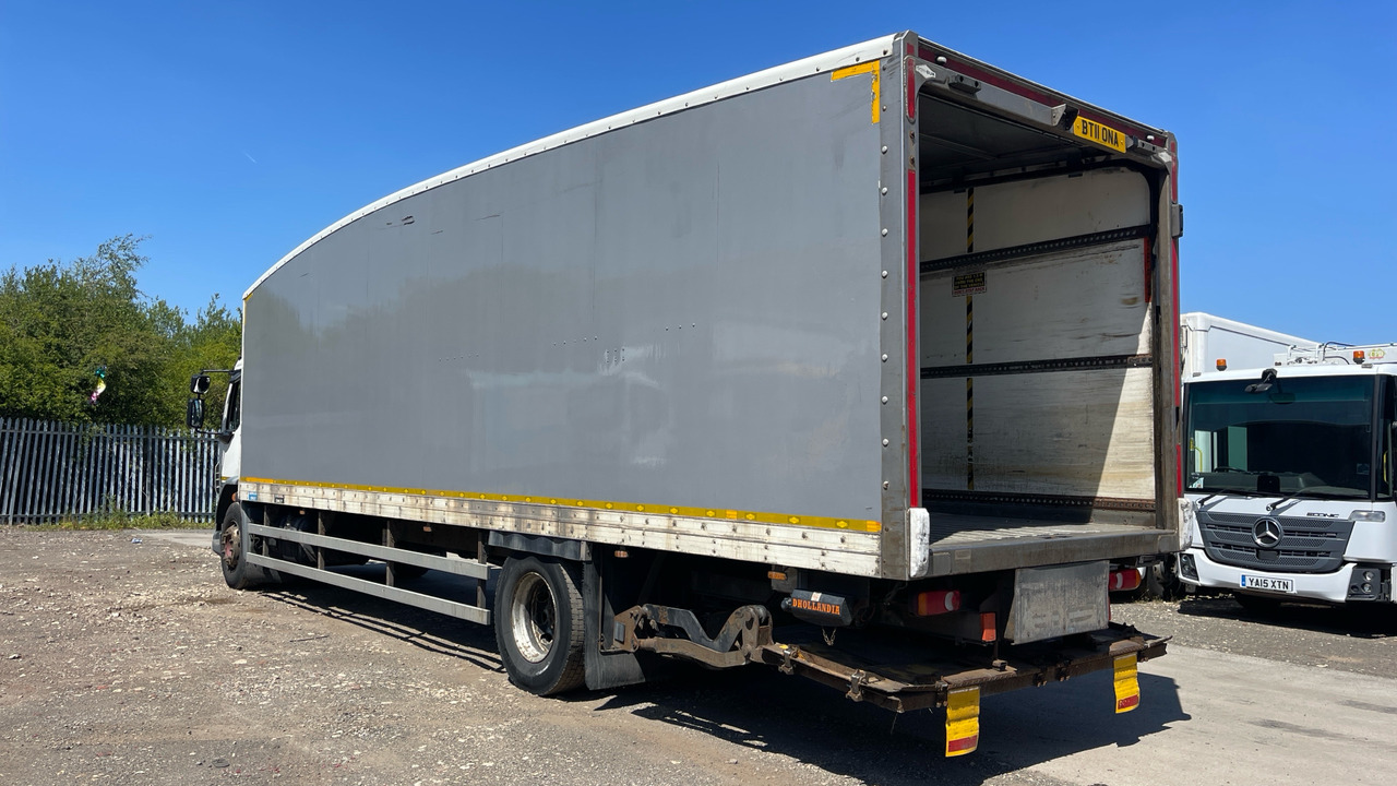DAF LF 55.220 - Kravas automašīna ar slēgto virsbūvi: foto 3 DAF LF 55.220 - Kravas automašīna ar slēgto virsbūvi: foto 3