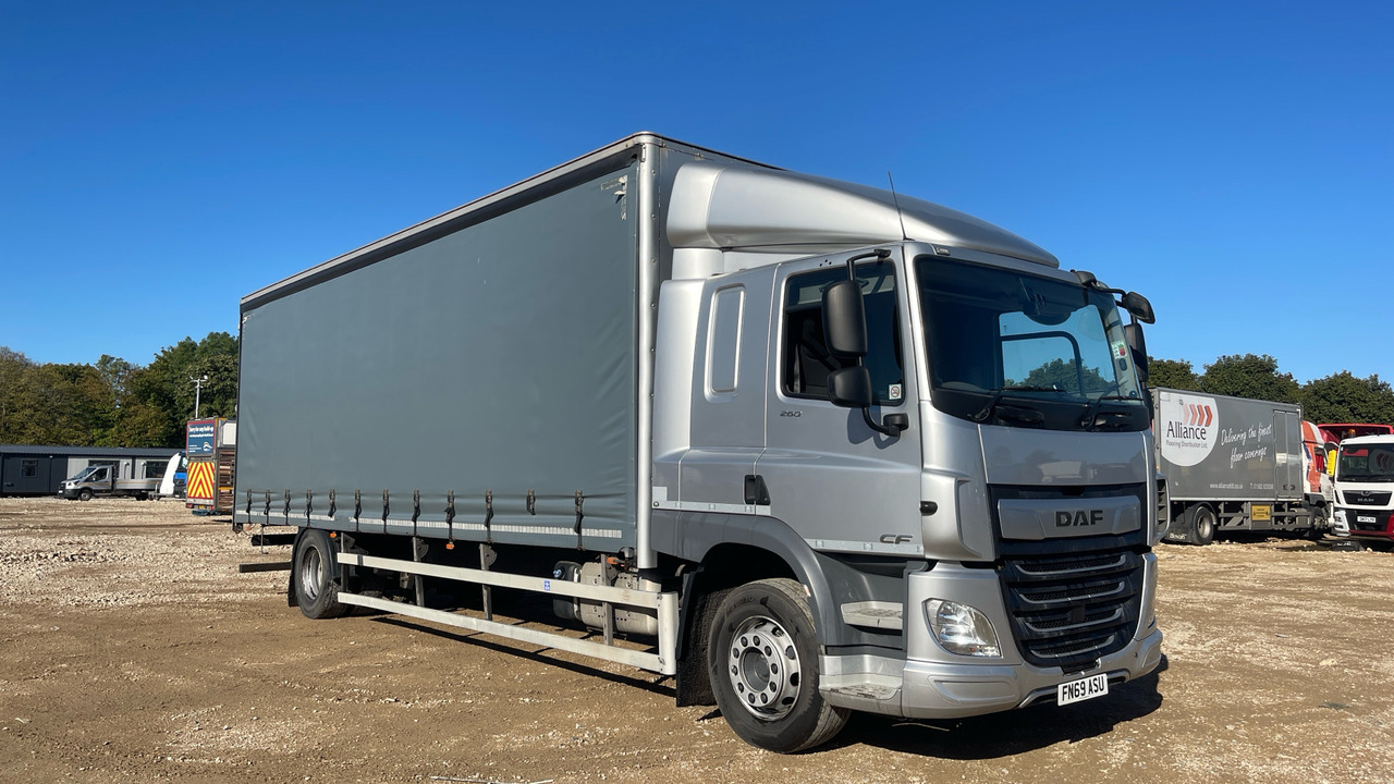 Daf CF 260 - Kravas automašīna ar tentu: foto 1 Daf CF 260 - Kravas automašīna ar tentu: foto 1