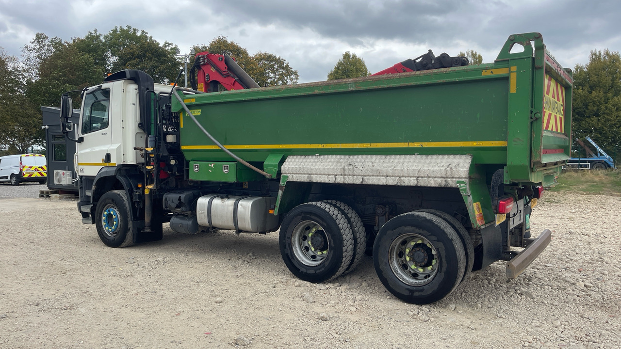 Daf CF 330 - Kravas automašīna pašizgāzējs, Kravas auto ar manipulatoru: foto 3 Daf CF 330 - Kravas automašīna pašizgāzējs, Kravas auto ar manipulatoru: foto 3