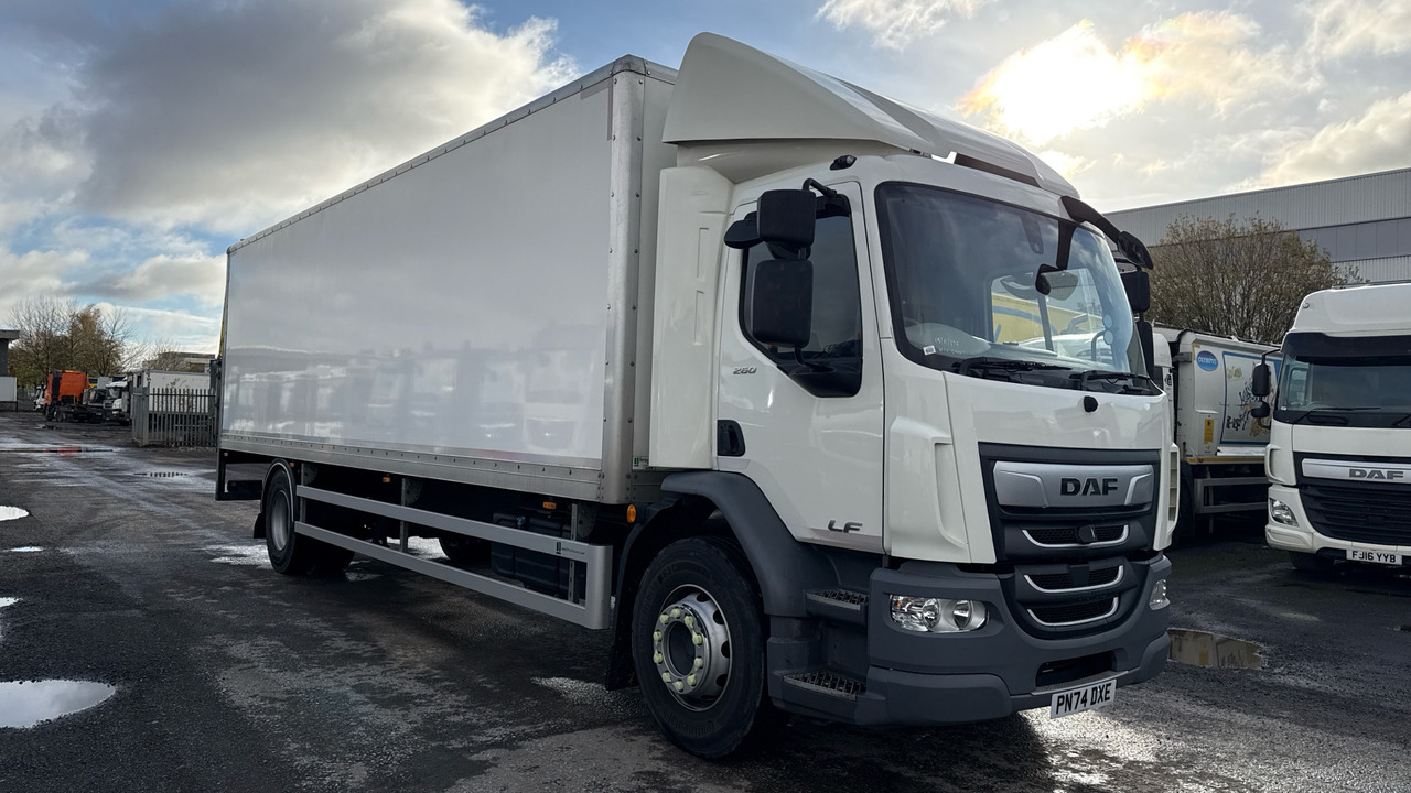 Daf LF 260 - Kravas automašīna ar slēgto virsbūvi: foto 1 Daf LF 260 - Kravas automašīna ar slēgto virsbūvi: foto 1