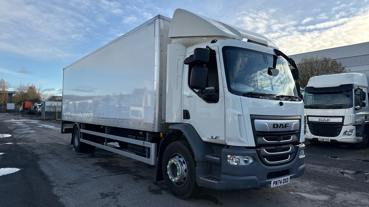 Daf LF 260 - Kravas automašīna ar slēgto virsbūvi: foto 1 Daf LF 260 - Kravas automašīna ar slēgto virsbūvi: foto 1