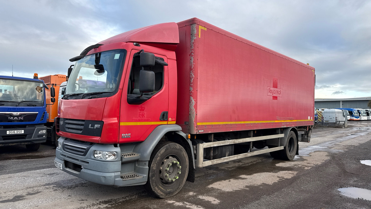 Daf LF 55.220 - Kravas automašīna ar slēgto virsbūvi: foto 2 Daf LF 55.220 - Kravas automašīna ar slēgto virsbūvi: foto 2
