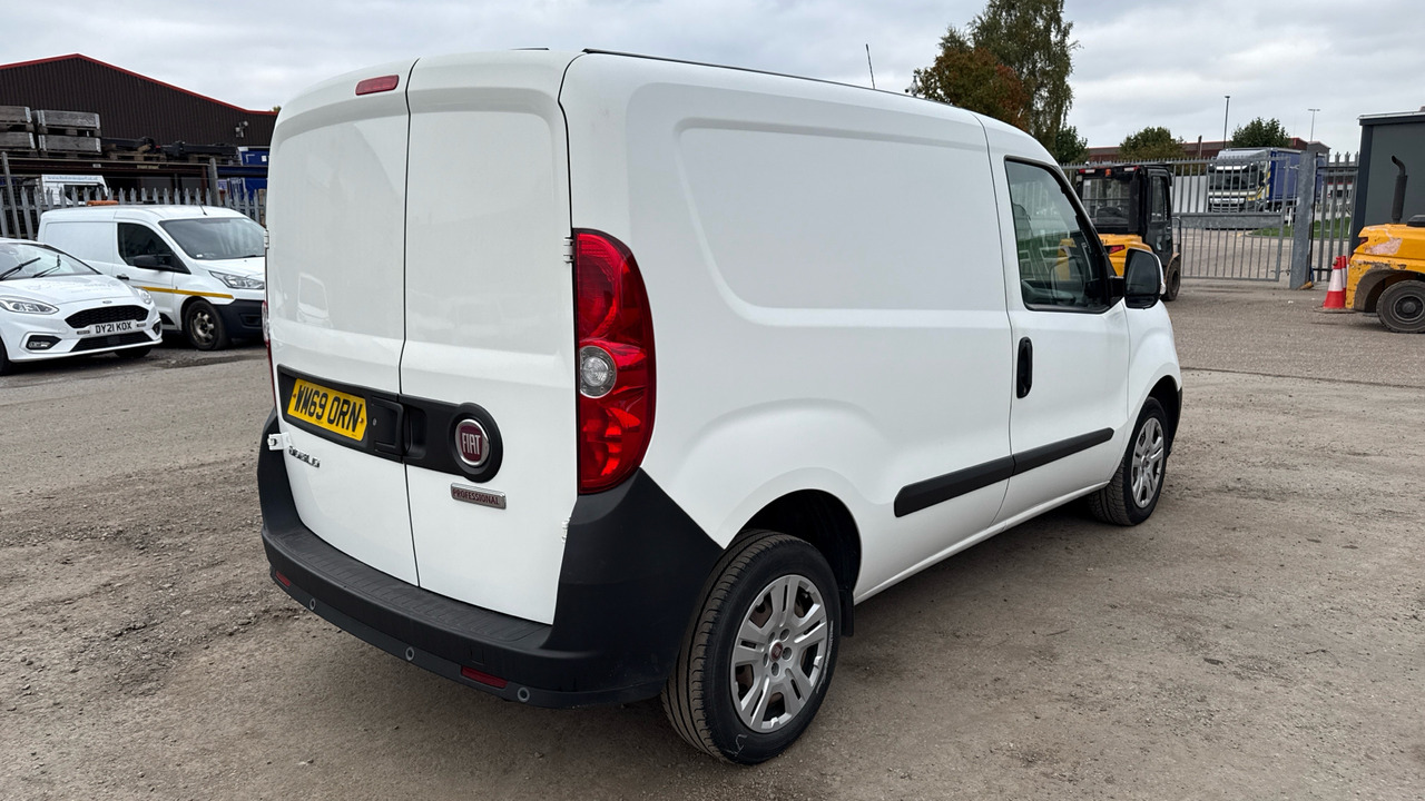 FIAT DOBLO 1.3 Multijet 95 - Mazs furgons: foto 4 FIAT DOBLO 1.3 Multijet 95 - Mazs furgons: foto 4