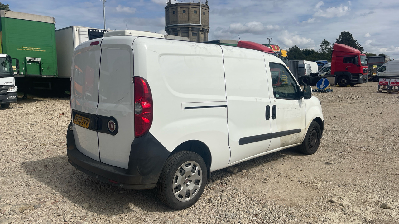 FIAT DOBLO 1.6 Multijet 16V 105PS - Mazs furgons: foto 4 FIAT DOBLO 1.6 Multijet 16V 105PS - Mazs furgons: foto 4