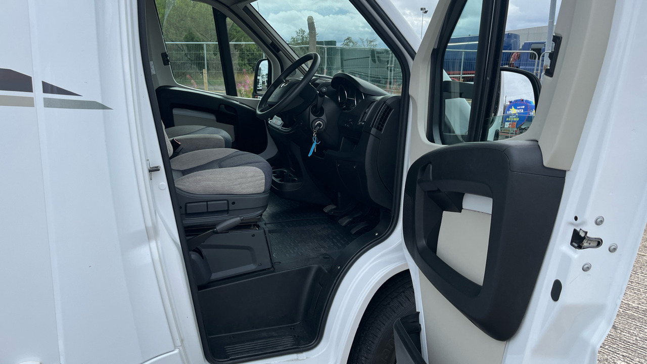 FIAT DUCATO WEINSBERG CARAHOME - Alkov kemperis: foto 5 FIAT DUCATO WEINSBERG CARAHOME - Alkov kemperis: foto 5