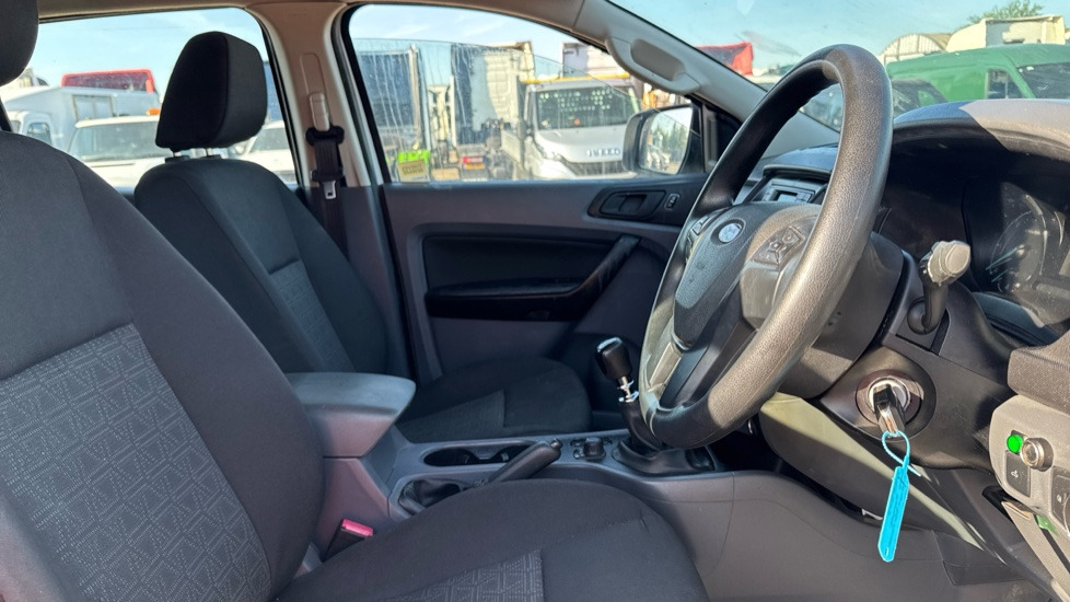 FORD RANGER 2.2 TDCI - Pikaps, Kravas-pasažieru furgons: foto 5 FORD RANGER 2.2 TDCI - Pikaps, Kravas-pasažieru furgons: foto 5