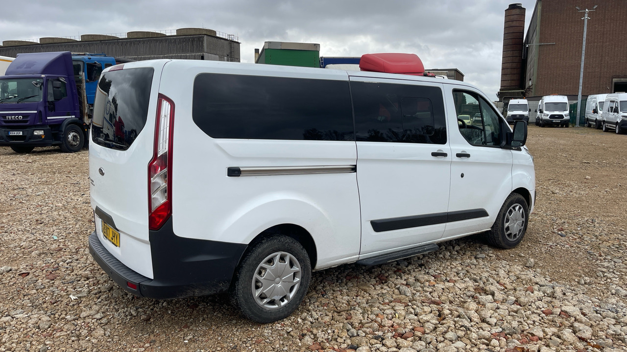 FORD TOURNEO CUSTOM 310 2.0 TDCI 130PS - Mikroautobuss, Pasažieru furgons: foto 4 FORD TOURNEO CUSTOM 310 2.0 TDCI 130PS - Mikroautobuss, Pasažieru furgons: foto 4
