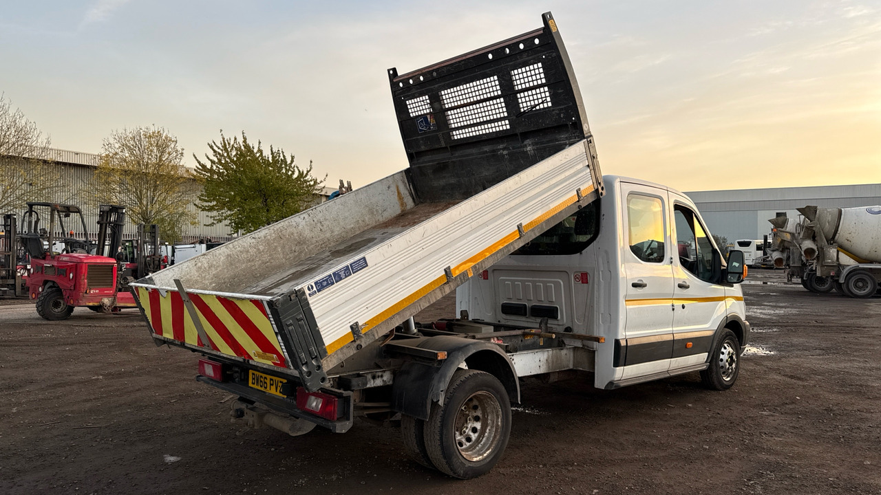 FORD TRANSIT 350 2.2 TDCi 125ps - Komercauto pašizgāzējs: foto 4 FORD TRANSIT 350 2.2 TDCi 125ps - Komercauto pašizgāzējs: foto 4