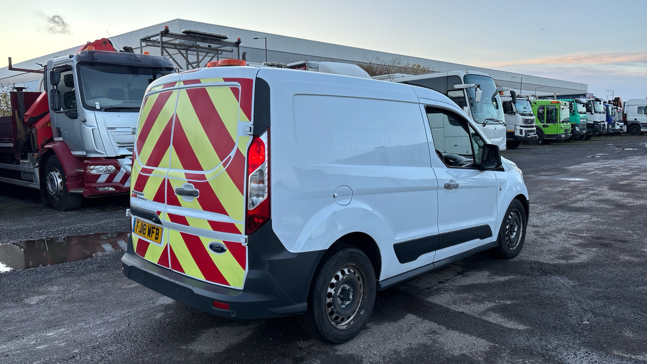 FORD TRANSIT CONNECT 200 1.5 TDCi 75ps - Mazs furgons: foto 4 FORD TRANSIT CONNECT 200 1.5 TDCi 75ps - Mazs furgons: foto 4