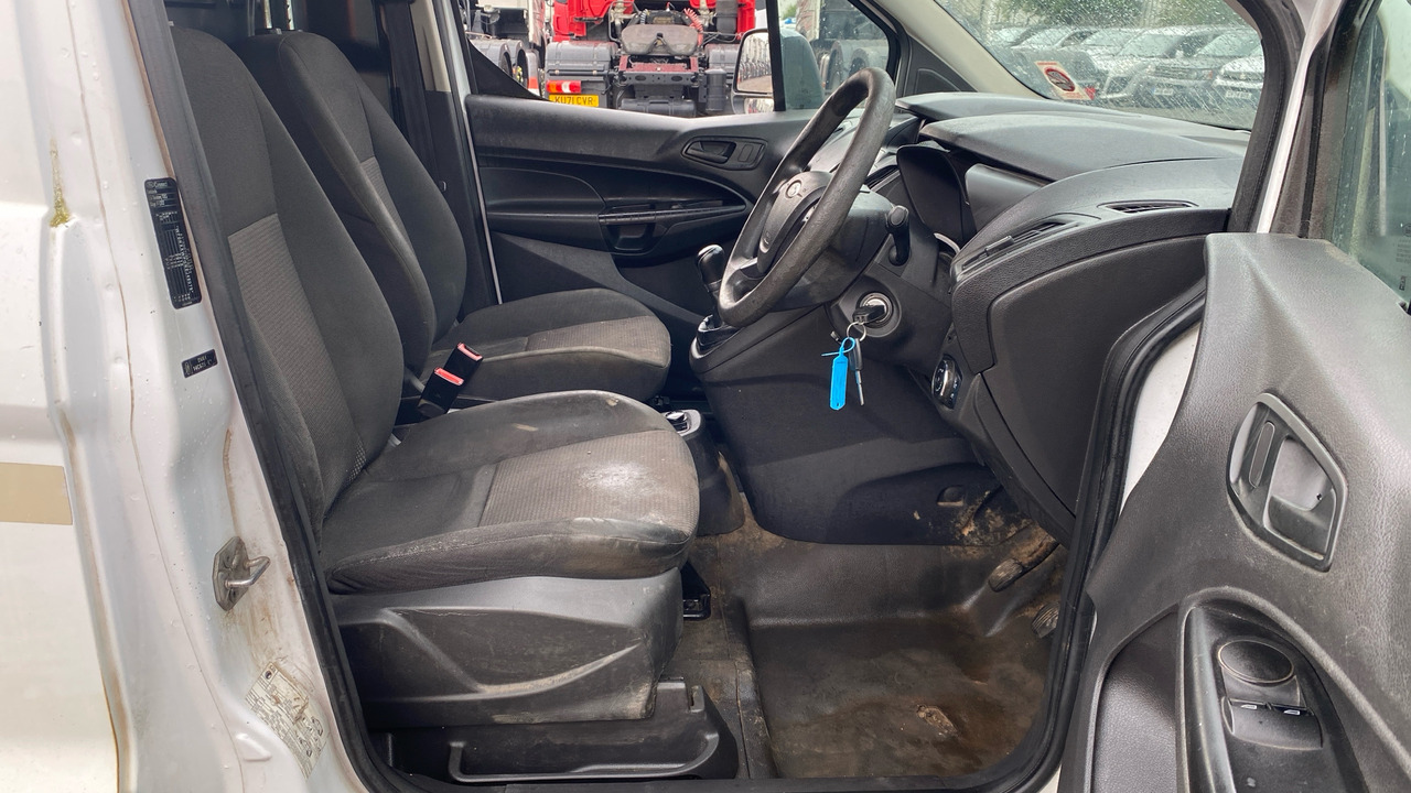 FORD TRANSIT CONNECT 220 1.6 TDCi 75PS - Mazs furgons: foto 5 FORD TRANSIT CONNECT 220 1.6 TDCi 75PS - Mazs furgons: foto 5