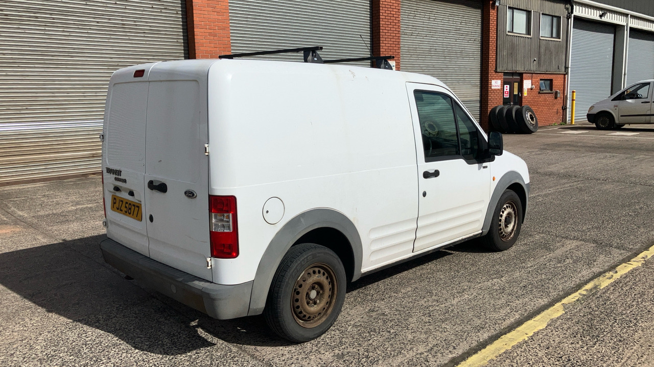 FORD TRANSIT CONNECT T200 1.8 TDCI 75PS - Mazs furgons: foto 4 FORD TRANSIT CONNECT T200 1.8 TDCI 75PS - Mazs furgons: foto 4