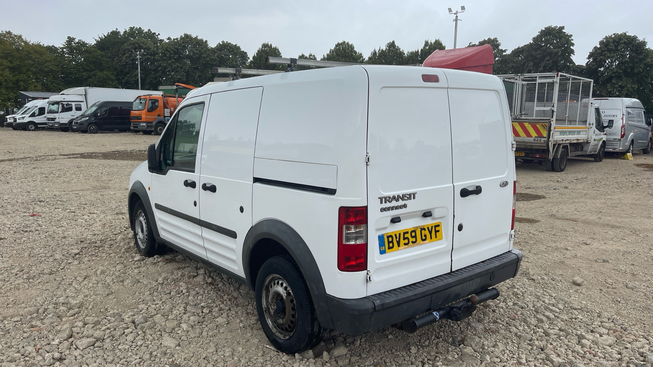 FORD TRANSIT CONNECT TDCI T200 - Mazs furgons: foto 4 FORD TRANSIT CONNECT TDCI T200 - Mazs furgons: foto 4