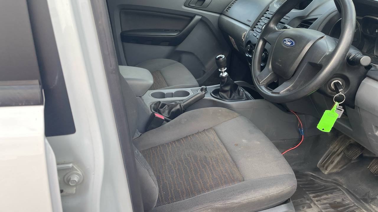 Ford Ranger XL 2.2 TDCi 150PS - Pikaps, Kravas-pasažieru furgons: foto 5 Ford Ranger XL 2.2 TDCi 150PS - Pikaps, Kravas-pasažieru furgons: foto 5