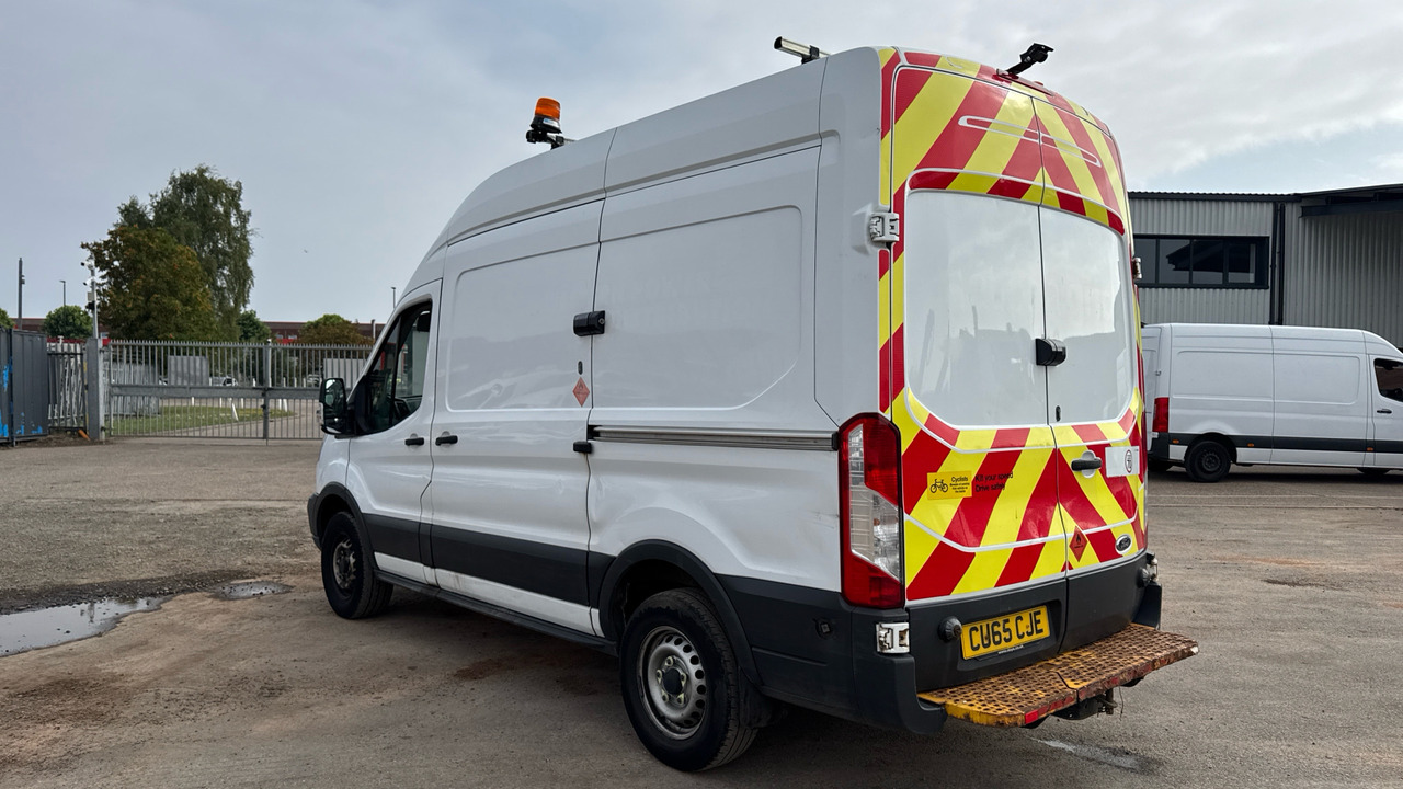 Ford Transit 350 2.2 TDCi 155ps - Kravas mikroautobuss: foto 3 Ford Transit 350 2.2 TDCi 155ps - Kravas mikroautobuss: foto 3