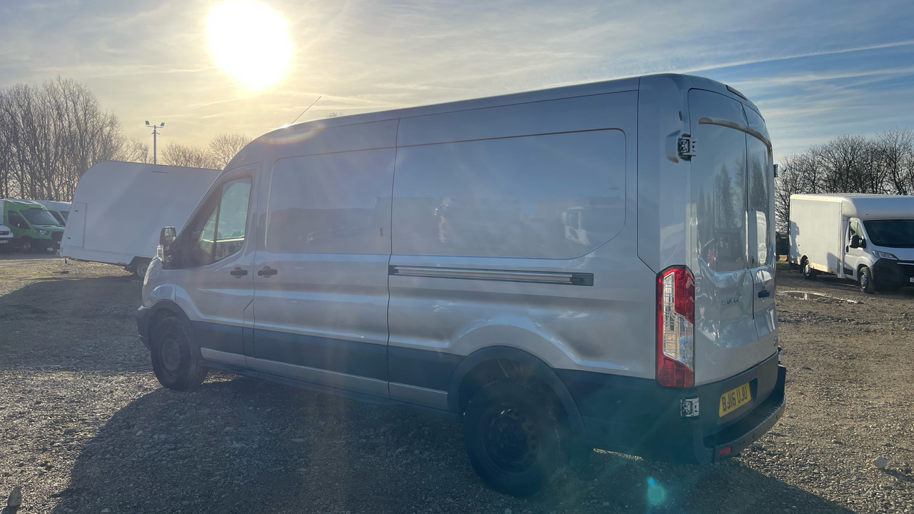 Ford Transit 350 TREND 2.2 TDCi 125ps - Kravas mikroautobuss: foto 3 Ford Transit 350 TREND 2.2 TDCi 125ps - Kravas mikroautobuss: foto 3