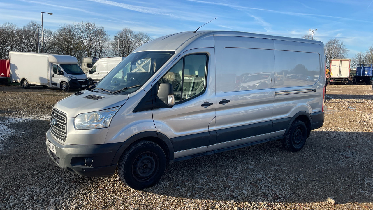 Ford Transit 350 TREND 2.2 TDCi 125ps - Kravas mikroautobuss: foto 2 Ford Transit 350 TREND 2.2 TDCi 125ps - Kravas mikroautobuss: foto 2
