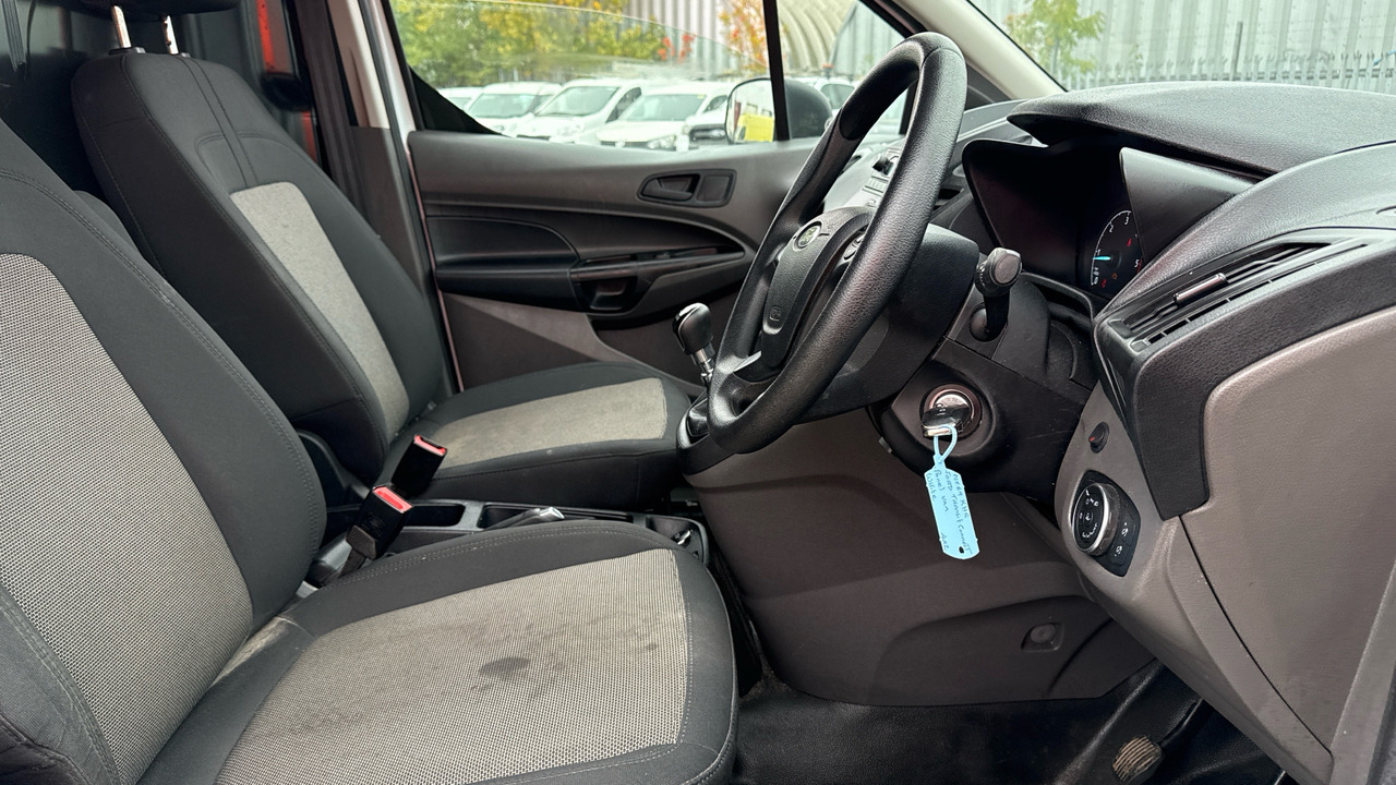 Ford Transit Connect 200 1.5 EcoBlue 75ps - Mazs furgons: foto 5 Ford Transit Connect 200 1.5 EcoBlue 75ps - Mazs furgons: foto 5