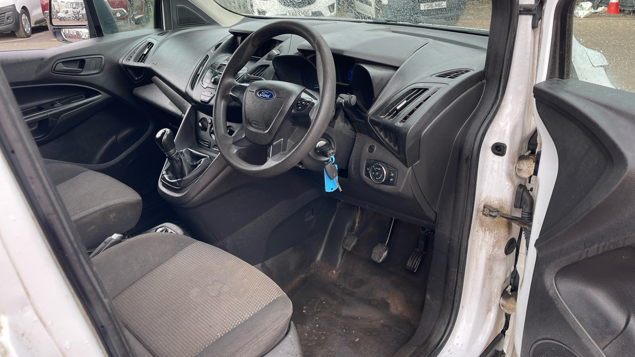 Ford Transit Connect 220 1.6 TDCi 75PS - Mazs furgons: foto 5 Ford Transit Connect 220 1.6 TDCi 75PS - Mazs furgons: foto 5