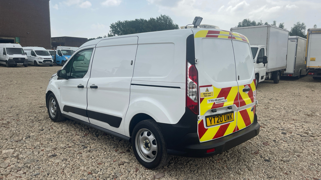 Ford Transit Connect 240 1.5 ECO BLUE 100PS - Mazs furgons: foto 3 Ford Transit Connect 240 1.5 ECO BLUE 100PS - Mazs furgons: foto 3