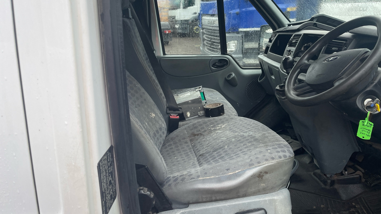 Ford Transit T350 2.2 TDCi 115ps - Kravas-pasažieru furgons: foto 5 Ford Transit T350 2.2 TDCi 115ps - Kravas-pasažieru furgons: foto 5