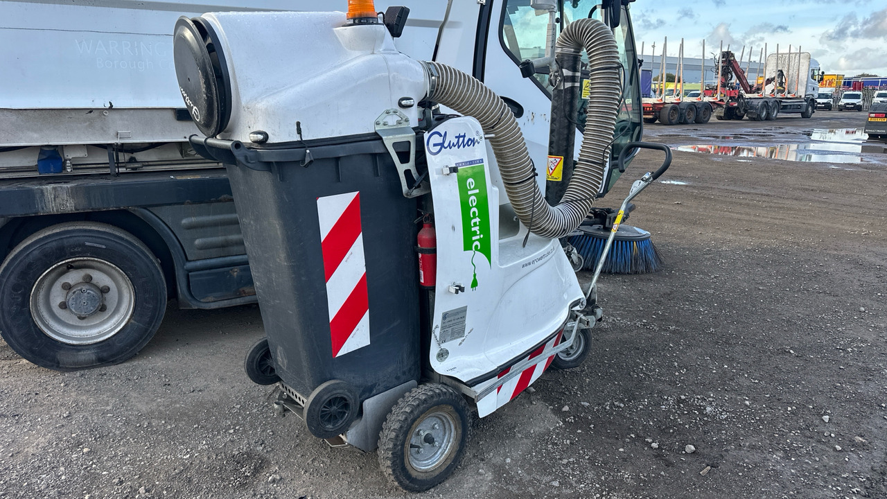 GLUTTON COLLECT 2411 - Celtniecības maisītājs: foto 4 GLUTTON COLLECT 2411 - Celtniecības maisītājs: foto 4