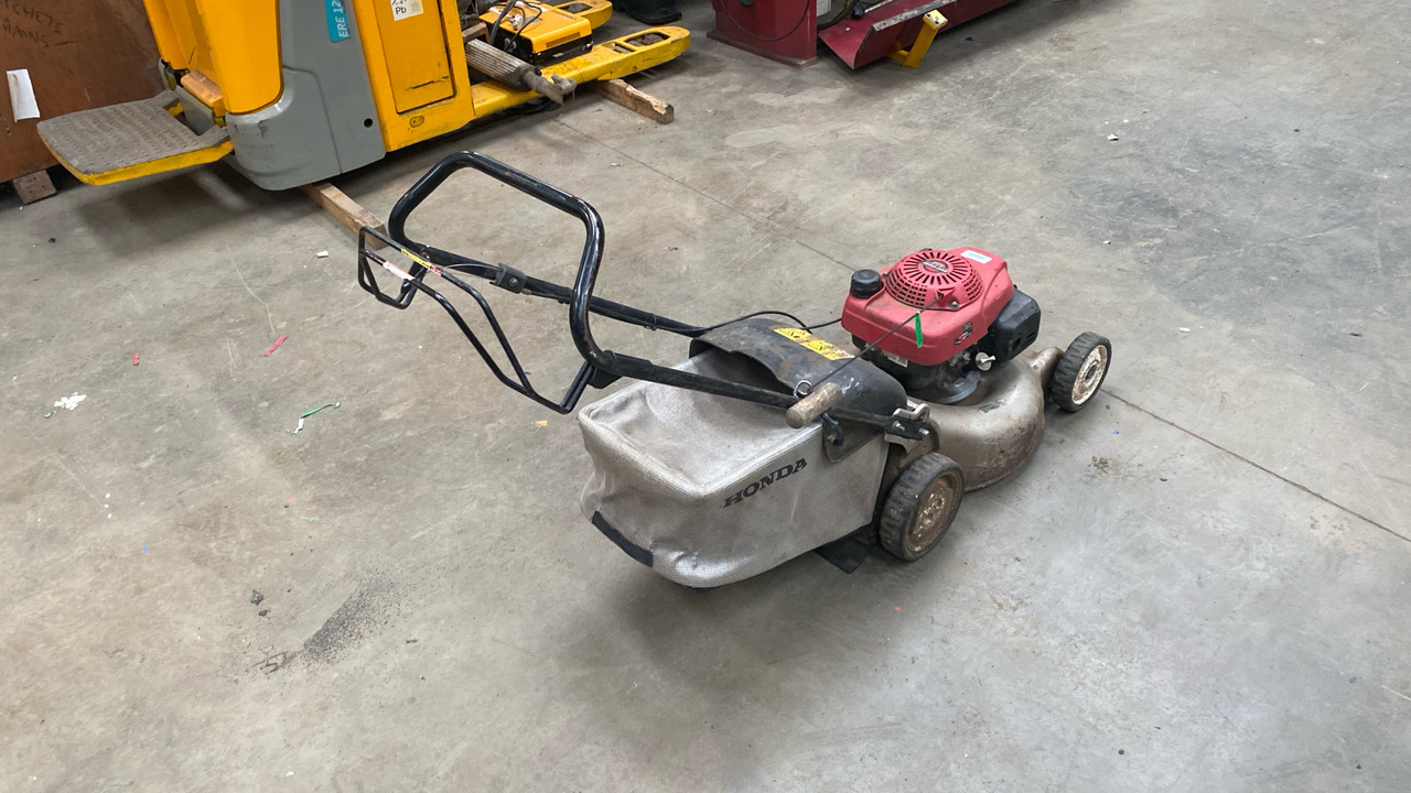 HONDA GCV 130 MOWER - Celtniecības maisītājs: foto 4 HONDA GCV 130 MOWER - Celtniecības maisītājs: foto 4