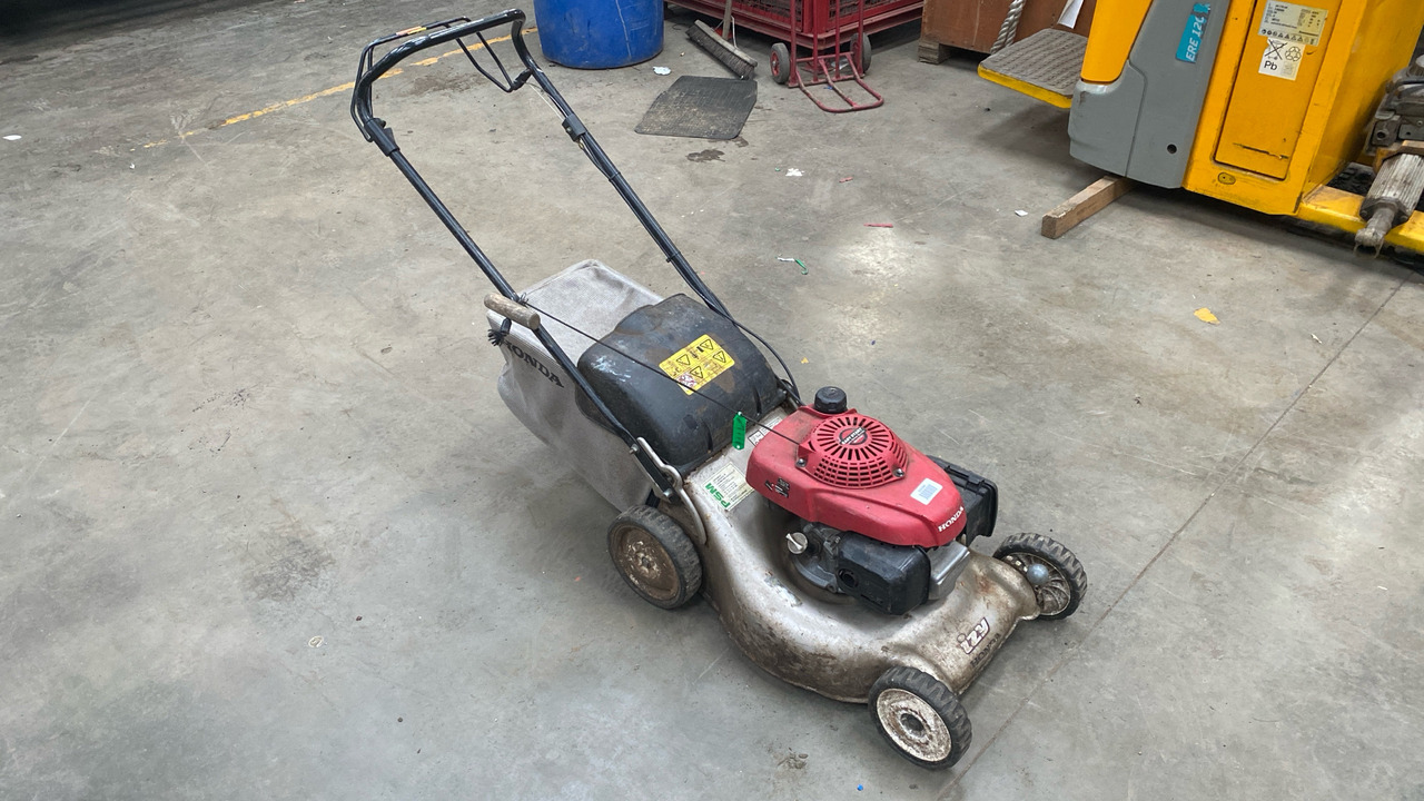 HONDA GCV 130 MOWER - Celtniecības maisītājs: foto 1 HONDA GCV 130 MOWER - Celtniecības maisītājs: foto 1
